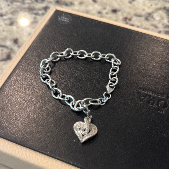 Affinity sterling silver Diamond Heart Bracelet - Picture 2 of 2
